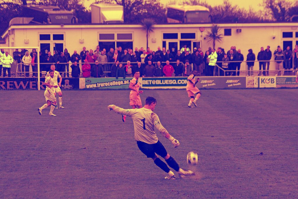 Akademi Sepak Bola Inggris: Melahirkan Bintang Masa Depan